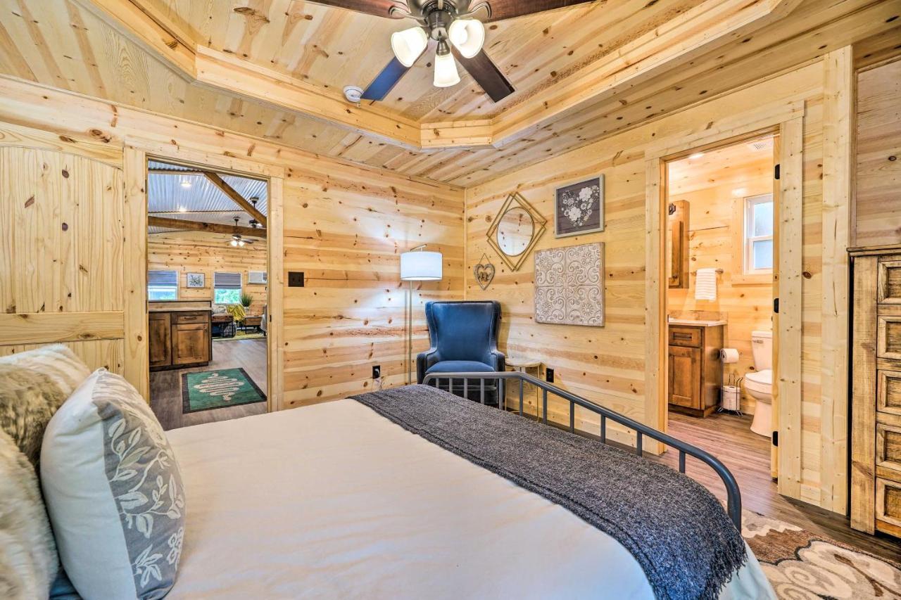 Stylish Cabin By Beavers Bend Hot Tub And Fire Pit Broken Bow Exteriér fotografie